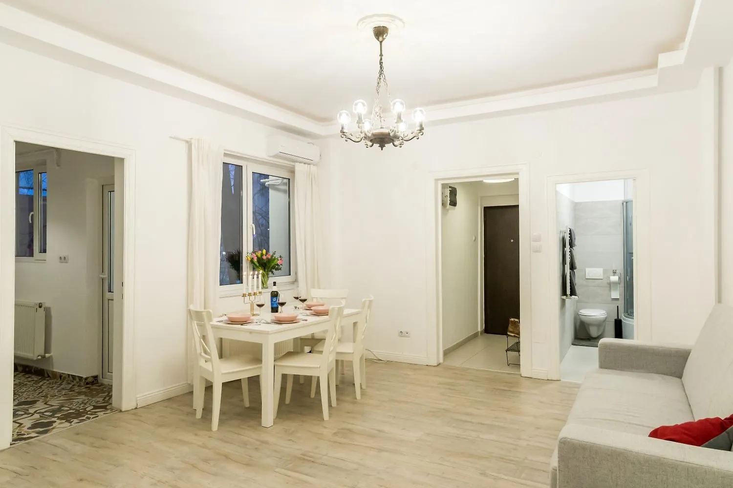 White Nights Of Old Town Bucharest Apartment