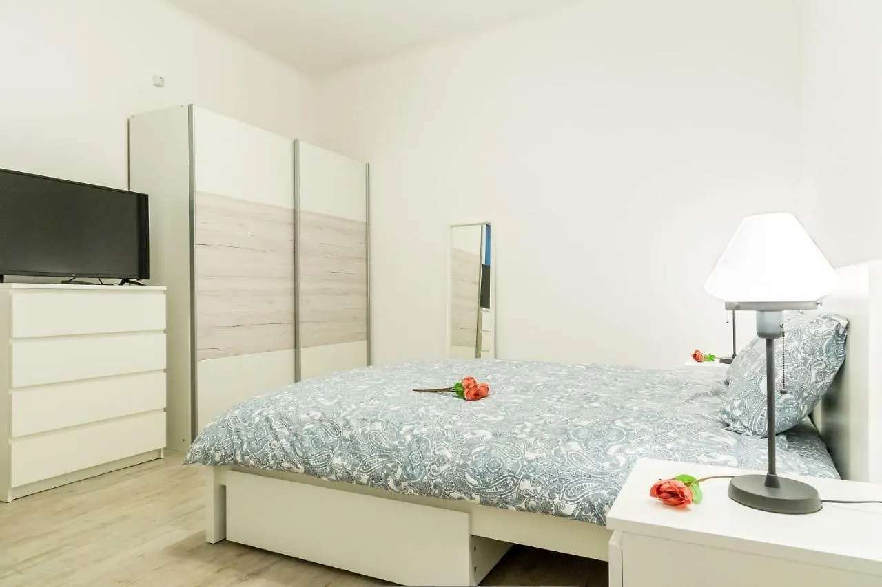 White Nights Of Old Town Bucharest Apartment