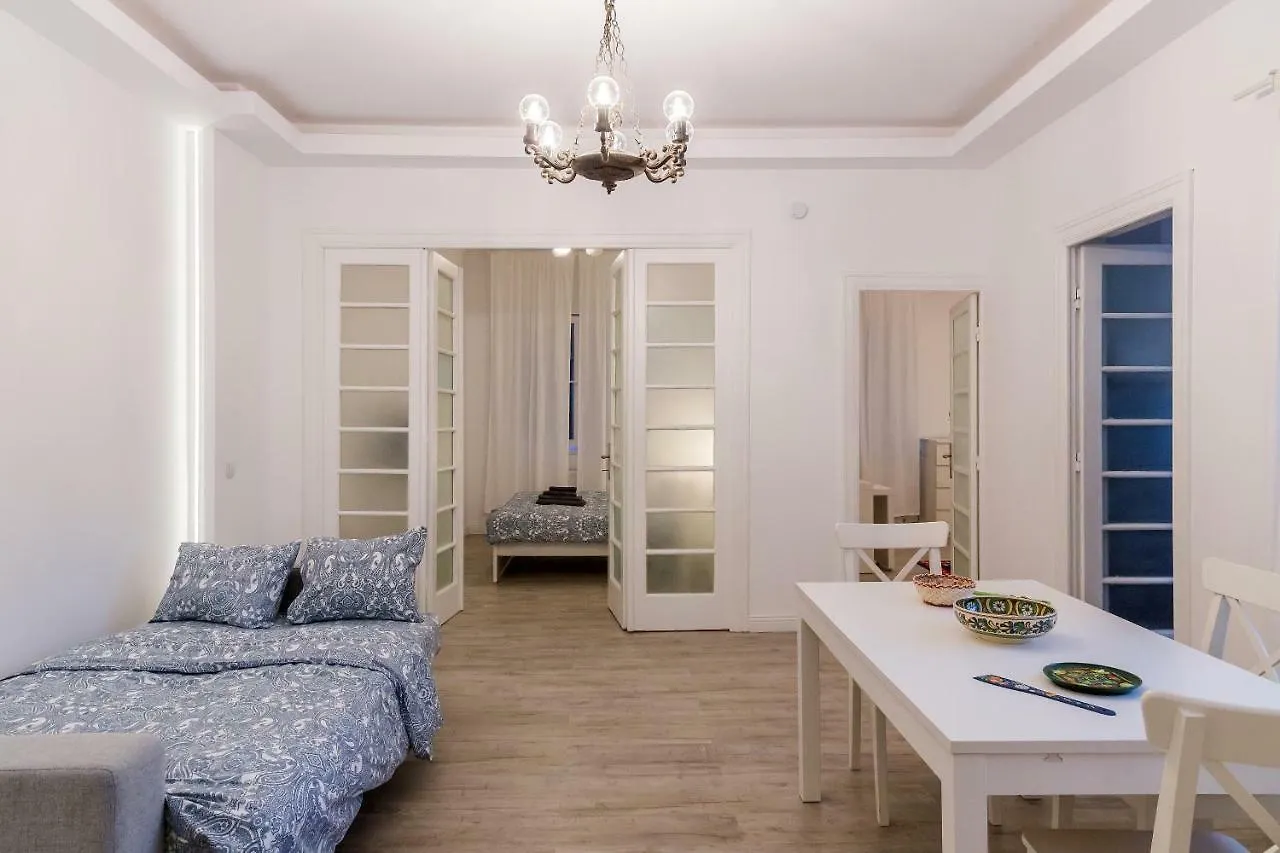 White Nights Of Old Town Bucharest Apartment