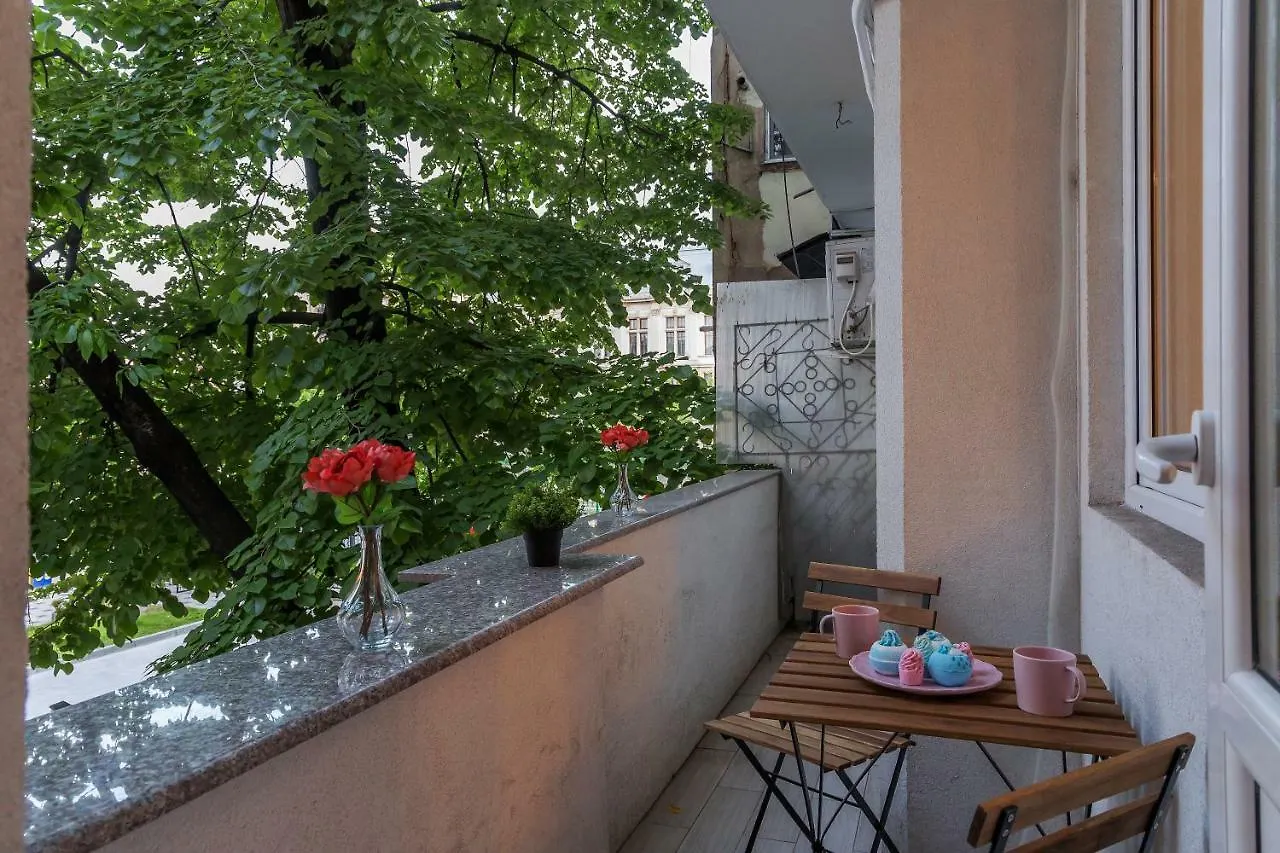 White Nights Of Old Town Bucharest Apartment Romania